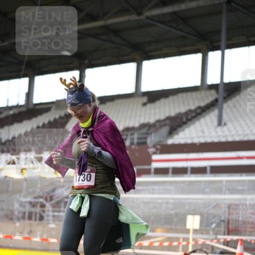 07.12.2025 - St. Pauli X-Mass-Run No. 15 Patografie http://msf.ph/oto/9367368 07.12.2025 10:50:36 Ziel 564, 1726, 1729, 1730, 2250, 2460, 2583, 2763, 3287, 3291, 3368, 4075, 4537, 4760 meine-sportfotos.de