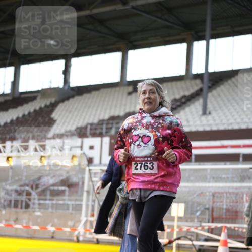 07.12.2025 - St. Pauli X-Mass-Run No. 15 Patografie http://msf.ph/oto/9367369 07.12.2025 10:50:40 Ziel 381, 564, 1726, 1729, 1730, 2250, 2460, 2763, 3368, 4535, 4537, 4760, 4881 meine-sportfotos.de
