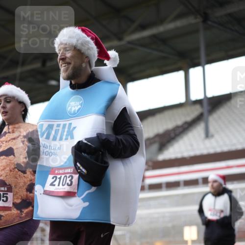 07.12.2025 - St. Pauli X-Mass-Run No. 15 Patografie http://msf.ph/oto/9367412 07.12.2025 10:51:33 Ziel 275, 1047, 2103, 2105, 2327, 2332, 2553, 2642, 2643, 2674, 2959, 4862 meine-sportfotos.de