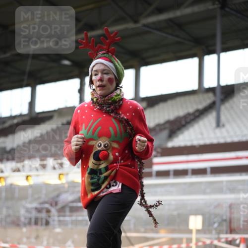 07.12.2025 - St. Pauli X-Mass-Run No. 15 Patografie http://msf.ph/oto/9367419 07.12.2025 10:51:37 Ziel 275, 328, 1047, 2103, 2105, 2327, 2332, 2553, 2642, 2643, 2674, 2959, 3223, 4862 meine-sportfotos.de
