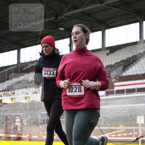 07.12.2025 - St. Pauli X-Mass-Run No. 15 Patografie http://msf.ph/oto/9367424 07.12.2025 10:51:43 Ziel 275, 328, 1047, 1964, 1982, 1984, 2103, 2105, 2165, 2327, 2332, 2553, 2593, 2607, 2836, 2837, 3223, 3228, 4862 meine-sportfotos.de