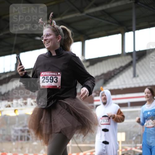 07.12.2025 - St. Pauli X-Mass-Run No. 15 Patografie http://msf.ph/oto/9367428 07.12.2025 10:51:46 Ziel 275, 328, 1964, 1982, 1984, 2103, 2105, 2165, 2327, 2332, 2553, 2593, 2607, 2836, 2837, 3223, 3228, 4862 meine-sportfotos.de