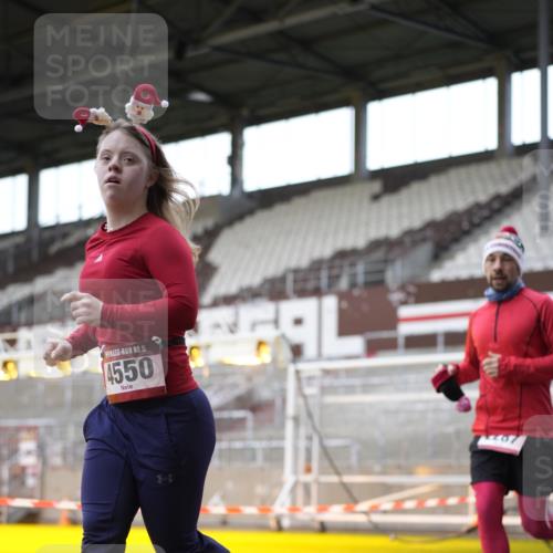 07.12.2025 - St. Pauli X-Mass-Run No. 15 Patografie http://msf.ph/oto/9367437 07.12.2025 10:51:53 Ziel 328, 1964, 1982, 1984, 2165, 2287, 2289, 2592, 2593, 2607, 2661, 2836, 2837, 3223, 3228, 4550 meine-sportfotos.de