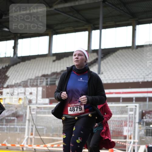 07.12.2025 - St. Pauli X-Mass-Run No. 15 Patografie http://msf.ph/oto/9367446 07.12.2025 10:52:01 Ziel 27, 1964, 1982, 1984, 2165, 2287, 2289, 2592, 2661, 2836, 2837, 4550, 4865, 4879, 4880 meine-sportfotos.de