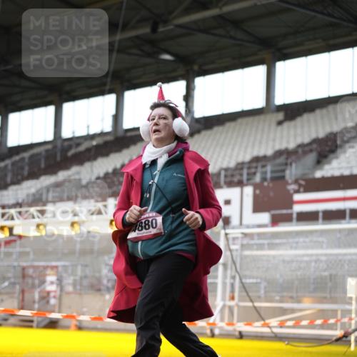 07.12.2025 - St. Pauli X-Mass-Run No. 15 Patografie http://msf.ph/oto/9367450 07.12.2025 10:52:02 Ziel 27, 1964, 1982, 1984, 2165, 2287, 2289, 2592, 2661, 4550, 4865, 4879, 4880 meine-sportfotos.de