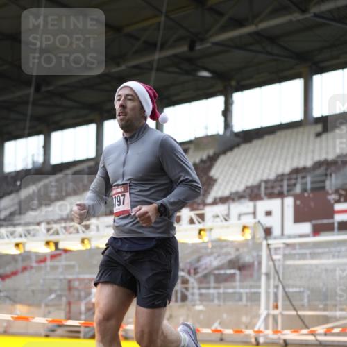 07.12.2025 - St. Pauli X-Mass-Run No. 15 Patografie http://msf.ph/oto/9367466 07.12.2025 10:52:14 Ziel 27, 499, 506, 654, 931, 1098, 4797, 4864, 4865, 4866, 4879, 4880, 4882 meine-sportfotos.de