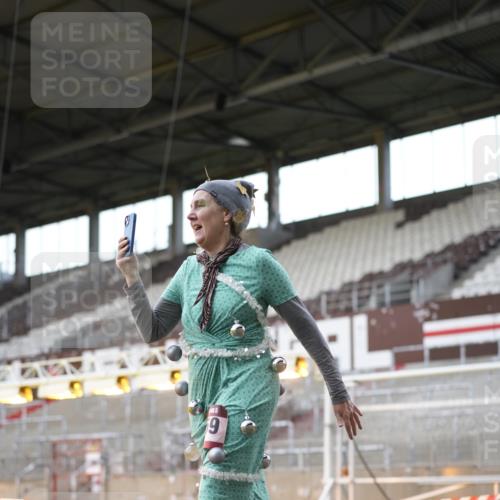 07.12.2025 - St. Pauli X-Mass-Run No. 15 Patografie http://msf.ph/oto/9367478 07.12.2025 10:52:43 Ziel 176, 262, 1305, 4859 meine-sportfotos.de