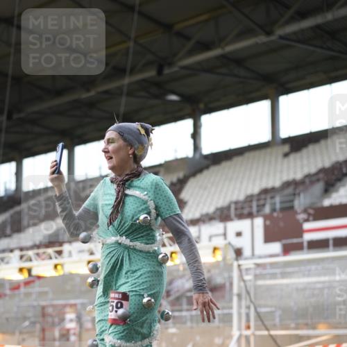 07.12.2025 - St. Pauli X-Mass-Run No. 15 Patografie http://msf.ph/oto/9367479 07.12.2025 10:52:44 Ziel 176, 262, 1305, 4859 meine-sportfotos.de