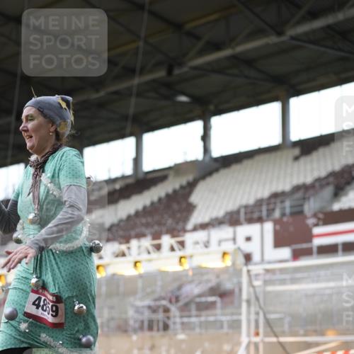 07.12.2025 - St. Pauli X-Mass-Run No. 15 Patografie http://msf.ph/oto/9367481 07.12.2025 10:52:44 Ziel 176, 262, 1305, 4859 meine-sportfotos.de