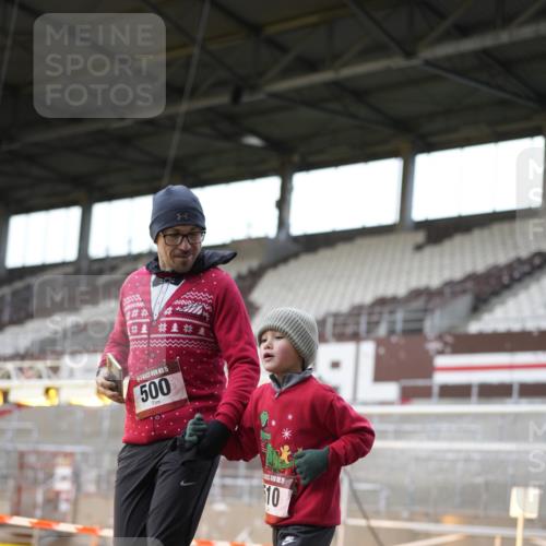 07.12.2025 - St. Pauli X-Mass-Run No. 15 Patografie http://msf.ph/oto/9367490 07.12.2025 10:52:59 Ziel 500, 504, 507, 510, 1684, 2673 meine-sportfotos.de