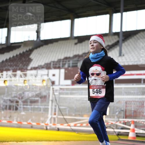 07.12.2025 - St. Pauli X-Mass-Run No. 15 Patografie http://msf.ph/oto/9367496 07.12.2025 10:53:18 Ziel 546, 1684, 3128 meine-sportfotos.de