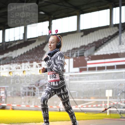 07.12.2025 - St. Pauli X-Mass-Run No. 15 Patografie http://msf.ph/oto/9367534 07.12.2025 10:54:36 Ziel 656, 692, 1177, 2286, 2328, 2358, 2360, 2832, 3391, 3437 meine-sportfotos.de