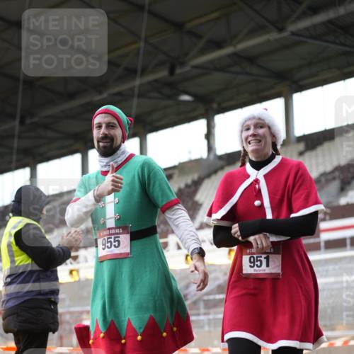 07.12.2025 - St. Pauli X-Mass-Run No. 15 Patografie http://msf.ph/oto/9367551 07.12.2025 10:56:11 Ziel 951, 955, 1790, 1793 meine-sportfotos.de