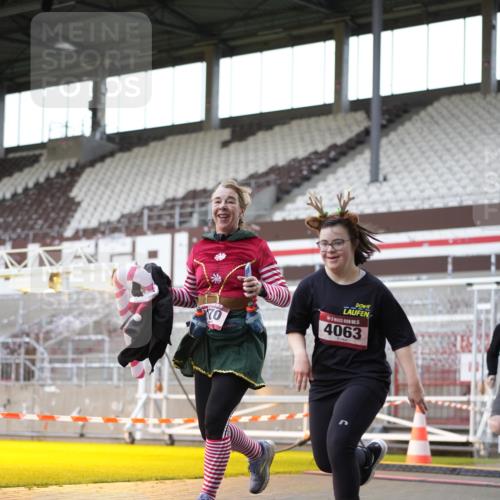 07.12.2025 - St. Pauli X-Mass-Run No. 15 Patografie http://msf.ph/oto/9367553 07.12.2025 10:56:19 Ziel 951, 955, 1790, 1793, 2170, 4063, 4146 meine-sportfotos.de