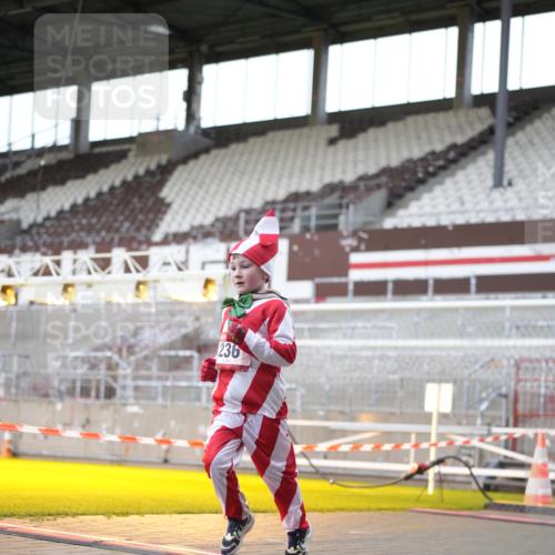 07.12.2025 - St. Pauli X-Mass-Run No. 15 Patografie http://msf.ph/oto/9367562 07.12.2025 10:56:27 Ziel 236, 248, 759, 2170, 4063, 4146 meine-sportfotos.de