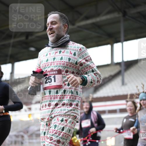 07.12.2025 - St. Pauli X-Mass-Run No. 15 Patografie http://msf.ph/oto/9367609 07.12.2025 10:57:16 Ziel 130, 251, 280, 773, 994, 1097, 1099, 1387, 2290, 2296, 2297, 2298, 2665, 3064, 3067 meine-sportfotos.de