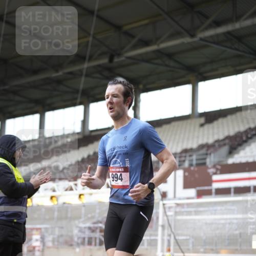 07.12.2025 - St. Pauli X-Mass-Run No. 15 Patografie http://msf.ph/oto/9367614 07.12.2025 10:57:21 Ziel 130, 251, 773, 994, 1213, 1387, 2290, 2296, 2297, 2298, 2665, 3064, 3067 meine-sportfotos.de