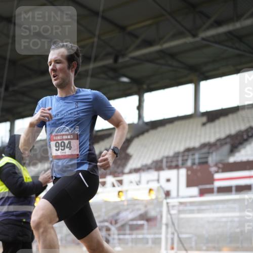 07.12.2025 - St. Pauli X-Mass-Run No. 15 Patografie http://msf.ph/oto/9367615 07.12.2025 10:57:21 Ziel 130, 251, 773, 994, 1213, 1387, 2290, 2296, 2297, 2298, 2665, 3064, 3067 meine-sportfotos.de