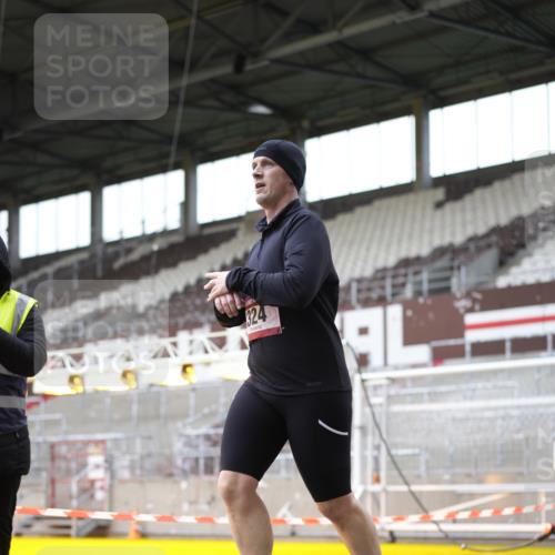 07.12.2025 - St. Pauli X-Mass-Run No. 15 Patografie http://msf.ph/oto/9367617 07.12.2025 10:57:33 Ziel 324, 994, 1213 meine-sportfotos.de