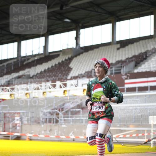 07.12.2025 - St. Pauli X-Mass-Run No. 15 Patografie http://msf.ph/oto/9367618 07.12.2025 10:57:40 Ziel 170, 324, 1213, 1390 meine-sportfotos.de