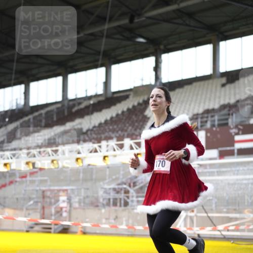 07.12.2025 - St. Pauli X-Mass-Run No. 15 Patografie http://msf.ph/oto/9367621 07.12.2025 10:57:44 Ziel 170, 324, 1390 meine-sportfotos.de