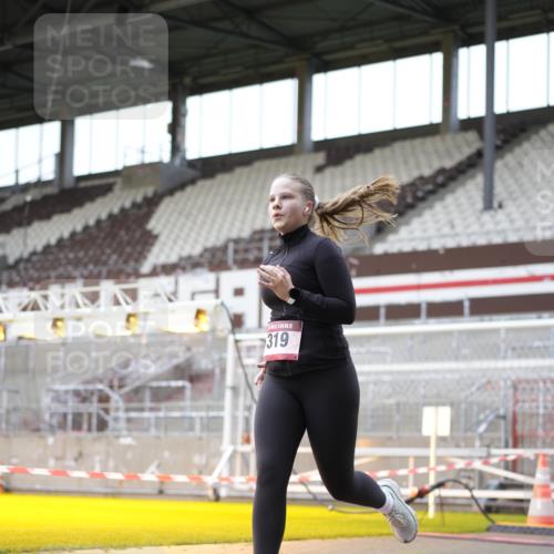 07.12.2025 - St. Pauli X-Mass-Run No. 15 Patografie http://msf.ph/oto/9367635 07.12.2025 10:58:31 Ziel 7 meine-sportfotos.de