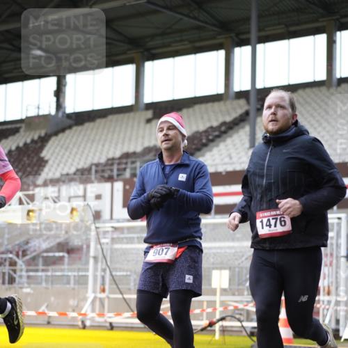 07.12.2025 - St. Pauli X-Mass-Run No. 15 Patografie http://msf.ph/oto/9367648 07.12.2025 10:58:42 Ziel 7, 606, 907, 941, 1160, 1174, 1453, 1458, 1459, 1476, 2130, 2131 meine-sportfotos.de