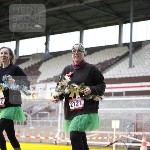 07.12.2025 - St. Pauli X-Mass-Run No. 15 Patografie http://msf.ph/oto/9367679 07.12.2025 10:59:16 Ziel 242, 2503, 2719, 2720, 2721, 2727, 2772 meine-sportfotos.de