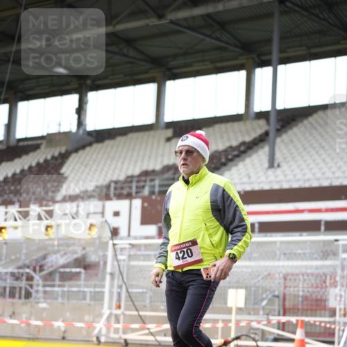 07.12.2025 - St. Pauli X-Mass-Run No. 15 Patografie http://msf.ph/oto/9367688 07.12.2025 10:59:32 Ziel 301, 306, 420, 1826, 4128 meine-sportfotos.de
