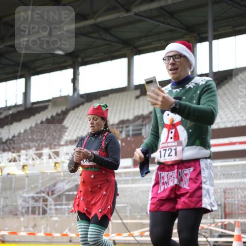 07.12.2025 - St. Pauli X-Mass-Run No. 15 Patografie http://msf.ph/oto/9367726 07.12.2025 11:00:26 Ziel 225, 410, 435, 439, 440, 611, 985, 988, 1721, 3952, 4478, 4793 meine-sportfotos.de