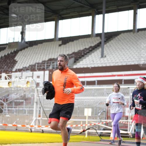 07.12.2025 - St. Pauli X-Mass-Run No. 15 Patografie http://msf.ph/oto/9367758 07.12.2025 11:01:18 Ziel 89, 132, 139, 557, 766, 770, 771, 1300, 1367, 1615, 2251, 2252 meine-sportfotos.de
