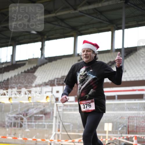 07.12.2025 - St. Pauli X-Mass-Run No. 15 Patografie http://msf.ph/oto/9367776 07.12.2025 11:01:36 Ziel 336, 376, 766, 1045, 1048, 1067, 1367, 1615, 2251 meine-sportfotos.de