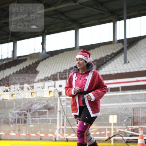 07.12.2025 - St. Pauli X-Mass-Run No. 15 Patografie http://msf.ph/oto/9367809 07.12.2025 11:02:16 Ziel 193, 314, 317, 542, 547, 847, 1143, 1611, 2329, 2519, 2520 meine-sportfotos.de