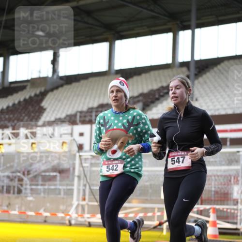 07.12.2025 - St. Pauli X-Mass-Run No. 15 Patografie http://msf.ph/oto/9367812 07.12.2025 11:02:22 Ziel 20, 25, 314, 317, 542, 547, 1611, 2329, 2519, 2520 meine-sportfotos.de