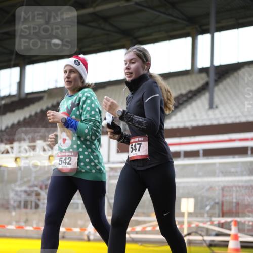 07.12.2025 - St. Pauli X-Mass-Run No. 15 Patografie http://msf.ph/oto/9367814 07.12.2025 11:02:22 Ziel 20, 25, 314, 317, 542, 547, 1611, 2329, 2519, 2520 meine-sportfotos.de