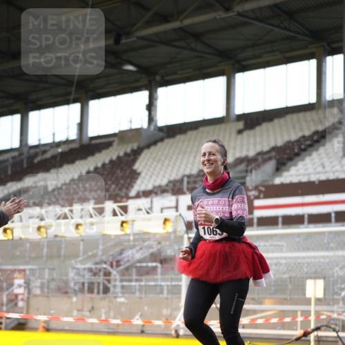 07.12.2025 - St. Pauli X-Mass-Run No. 15 Patografie http://msf.ph/oto/9367823 07.12.2025 11:02:36 Ziel 20, 25, 542, 547, 746, 747, 749, 751, 1063 meine-sportfotos.de