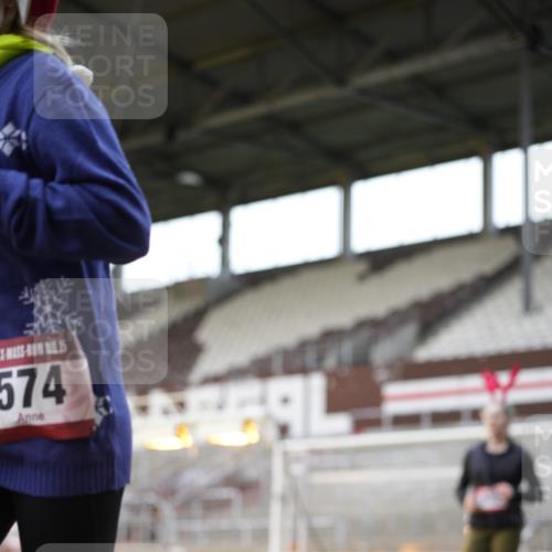 07.12.2025 - St. Pauli X-Mass-Run No. 15 Patografie http://msf.ph/oto/9367834 07.12.2025 11:02:48 Ziel 151, 160, 502, 574, 599, 602, 612, 875, 880, 953, 997, 1063, 1102, 4809 meine-sportfotos.de