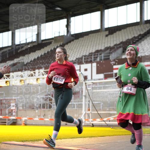 07.12.2025 - St. Pauli X-Mass-Run No. 15 Patografie http://msf.ph/oto/9367867 07.12.2025 11:03:14 Ziel 61, 64, 186, 748, 853, 1139, 1199, 1385, 1850 meine-sportfotos.de