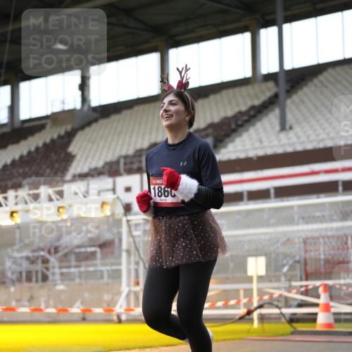 07.12.2025 - St. Pauli X-Mass-Run No. 15 Patografie http://msf.ph/oto/9367892 07.12.2025 11:03:46 Ziel 297, 505, 514, 719, 1551, 1853, 1857, 1860 meine-sportfotos.de
