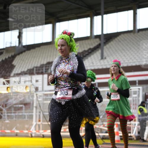 07.12.2025 - St. Pauli X-Mass-Run No. 15 Patografie http://msf.ph/oto/9367913 07.12.2025 11:04:12 Ziel 126, 215, 216, 285, 305, 432, 734, 740, 764, 1200, 1252, 1254, 1401, 1695, 1766, 1769, 1852, 1854, 1856 meine-sportfotos.de