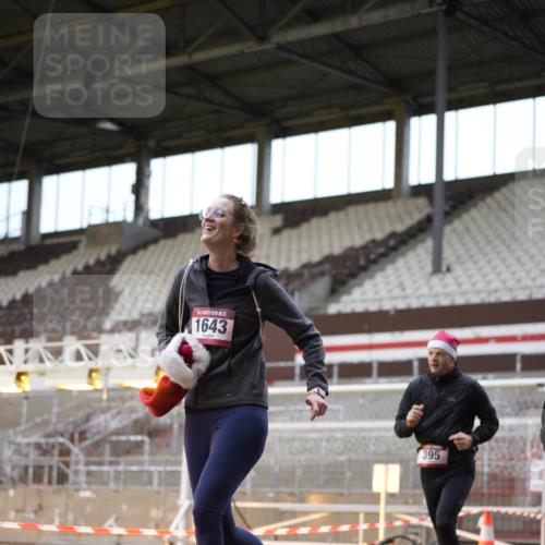 07.12.2025 - St. Pauli X-Mass-Run No. 15 Patografie http://msf.ph/oto/9367922 07.12.2025 11:04:29 Ziel 361, 395, 700, 702, 740, 1643, 1766, 1769, 1852, 2791, 3719 meine-sportfotos.de