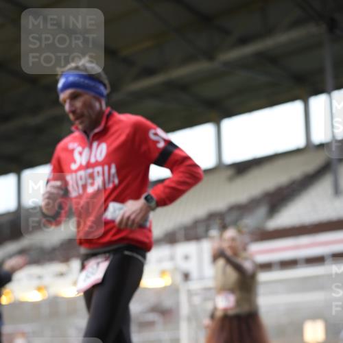 07.12.2025 - St. Pauli X-Mass-Run No. 15 Patografie http://msf.ph/oto/9367923 07.12.2025 11:02:50 Ziel 151, 160, 502, 574, 599, 602, 612, 875, 880, 953, 997, 1063, 1102, 4809 meine-sportfotos.de