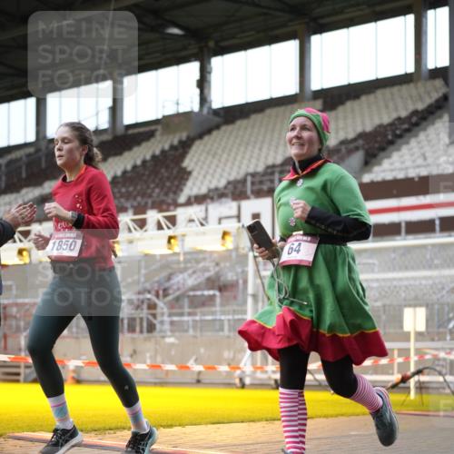 07.12.2025 - St. Pauli X-Mass-Run No. 15 Patografie http://msf.ph/oto/9367952 07.12.2025 11:03:14 Ziel 61, 64, 186, 748, 853, 1139, 1199, 1385, 1850 meine-sportfotos.de