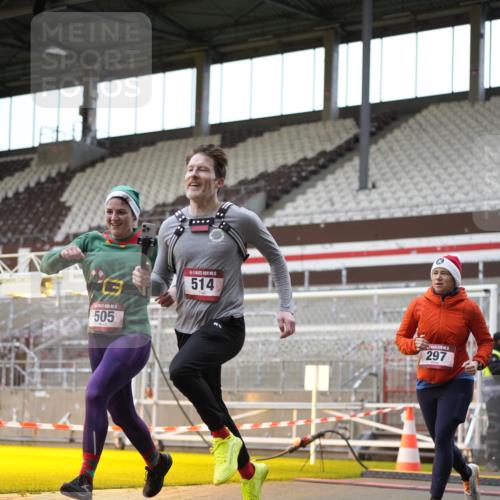 07.12.2025 - St. Pauli X-Mass-Run No. 15 Patografie http://msf.ph/oto/9367969 07.12.2025 11:03:37 Ziel 102, 109, 297, 505, 514, 1551 meine-sportfotos.de