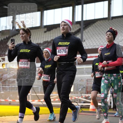 07.12.2025 - St. Pauli X-Mass-Run No. 15 Patografie http://msf.ph/oto/9368022 07.12.2025 11:04:43 Ziel 33, 361, 395, 1212, 1411, 1643, 2791, 2919, 3719, 4561, 4562, 4563, 4565, 4566, 4567, 4568, 4569, 4570, 4571, 4572, 4573, 4575, 4576, 4577, 4578 meine-sportfotos.de