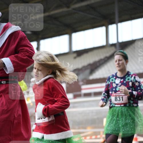 07.12.2025 - St. Pauli X-Mass-Run No. 15 Patografie http://msf.ph/oto/9368060 07.12.2025 11:05:33 Ziel 199, 831, 1046, 1049, 1311, 1840, 1841, 2006, 2884 meine-sportfotos.de