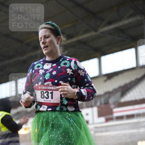 07.12.2025 - St. Pauli X-Mass-Run No. 15 Patografie http://msf.ph/oto/9368062 07.12.2025 11:05:33 Ziel 199, 831, 1046, 1049, 1311, 1840, 1841, 2006, 2884 meine-sportfotos.de