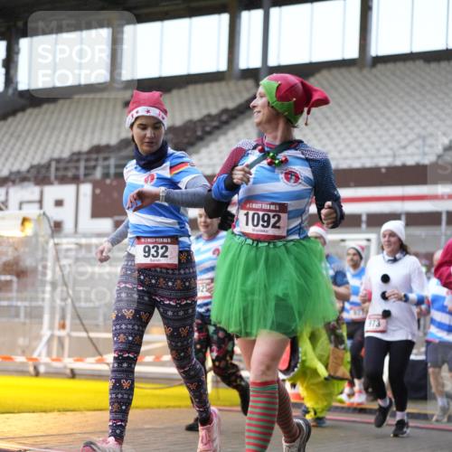 07.12.2025 - St. Pauli X-Mass-Run No. 15 Patografie http://msf.ph/oto/9368069 07.12.2025 11:05:42 Ziel 199, 831, 924, 925, 927, 929, 932, 973, 1046, 1049, 1092, 1196, 1208, 1428, 1432, 1840, 1841, 2006, 2254, 2884, 3272, 3278 meine-sportfotos.de