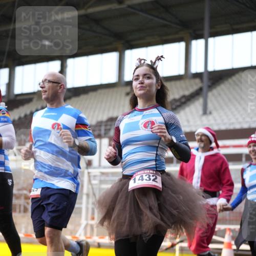 07.12.2025 - St. Pauli X-Mass-Run No. 15 Patografie http://msf.ph/oto/9368073 07.12.2025 11:05:44 Ziel 199, 831, 924, 925, 927, 929, 932, 973, 1046, 1049, 1092, 1196, 1208, 1428, 1432, 1608, 1840, 1841, 2006, 2254, 2884, 3272, 3278 meine-sportfotos.de