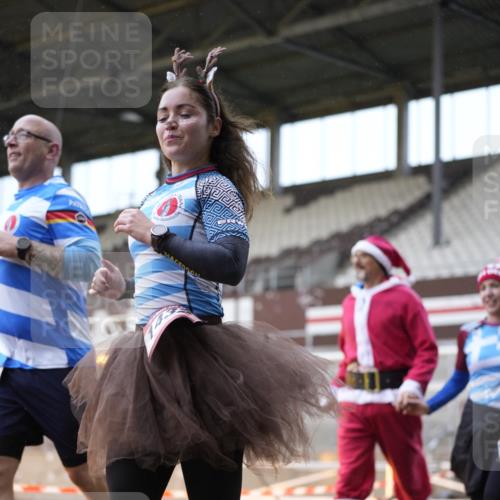 07.12.2025 - St. Pauli X-Mass-Run No. 15 Patografie http://msf.ph/oto/9368075 07.12.2025 11:05:45 Ziel 199, 298, 831, 924, 925, 927, 929, 932, 973, 1046, 1049, 1092, 1196, 1208, 1428, 1432, 1608, 1840, 1841, 2006, 2254, 2884, 3272, 3278 meine-sportfotos.de
